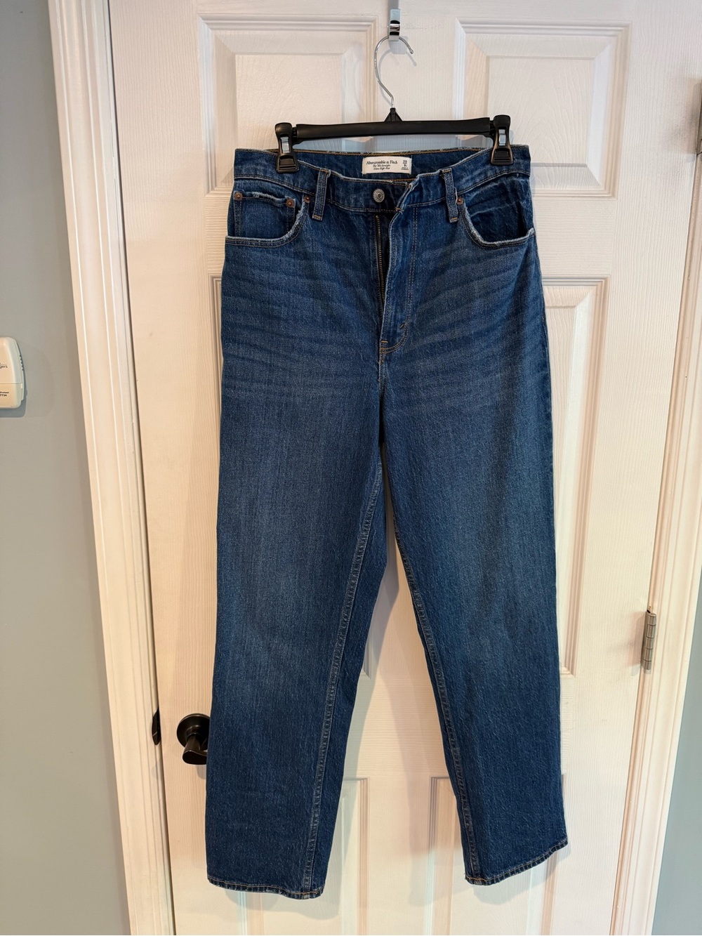 Classic High-Rise Women's Jeans in Dark Blue